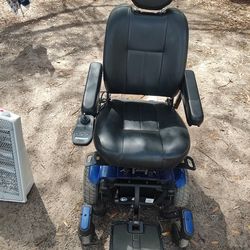 Electric wheelchair