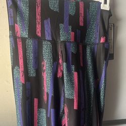 NEW Small Reebok Sports Leggings SALE. Only. $10  🍀