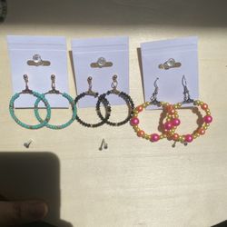 Earrings 