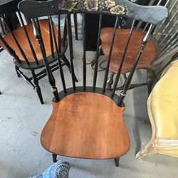 Hickory Black Dining Room Or Kitchen Table & Matching Chairs 