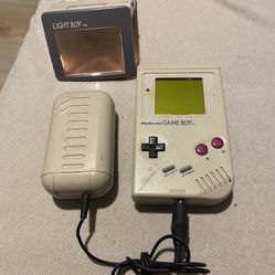 Gameboy Orginal ,Light Boy And Battery Charger