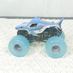 Monster Jam Megalodon Truck: 1:64 Exclusive from Monster Wash Colour Change Set