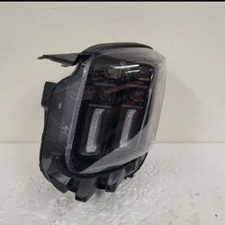 2023 2024 KIA TELLURIDE LEFT SIDE HEADLIGHT LED BLACK BEZEL OEM