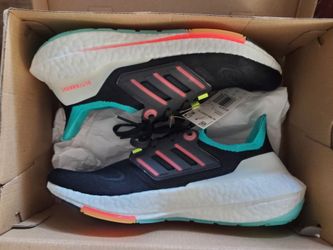 NWT Adidas Ultraboost (For Women Or Kids) Size EU 38 2/3