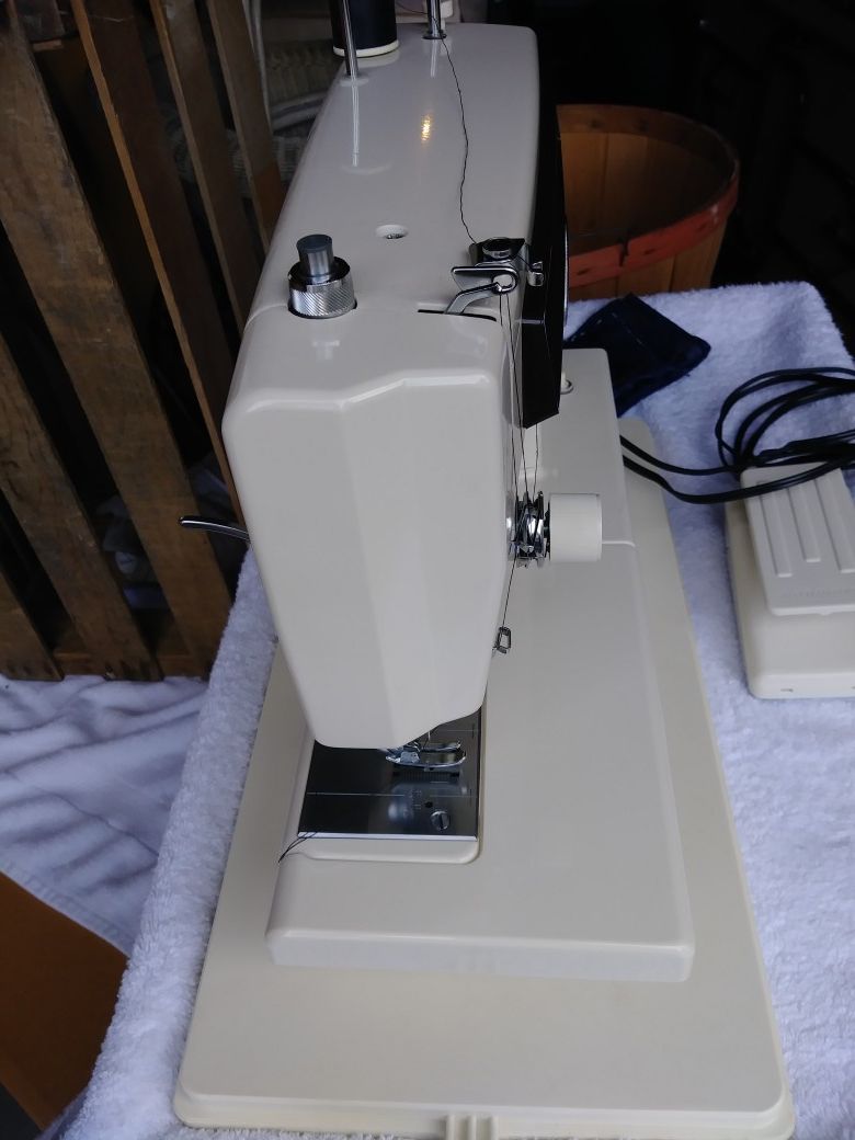 Kenmore Ultra Stitch 12 Sewing Machine for Sale in WA OfferUp