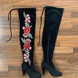 JustFab Tibbie Black Floral Boots, Size 7