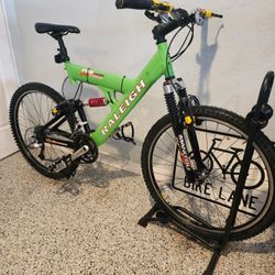 🔥🚲🔥Raleigh M8000 dual-suspension mountain bike(2o inch frame ,(26 tires)nice upgraded bike🔥🚲🔥