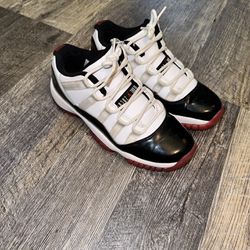 Jordan 11 Size 4