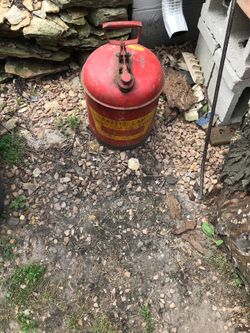 5 gallon gas can.