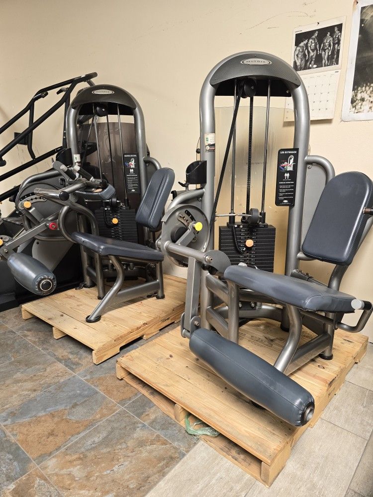 Matrix g3 commercial gym equipment bundle exercise fitness weight leg curl extension press machines