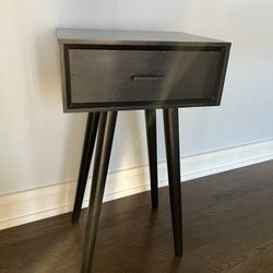 Side Table - Nightstand 