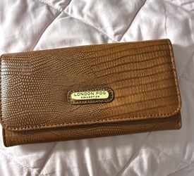 London Fog Lara Flap wallet