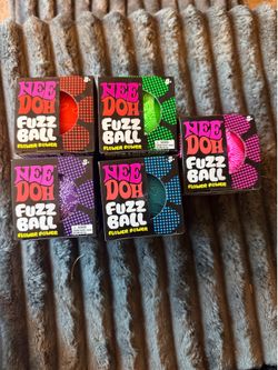 5 new in box needos