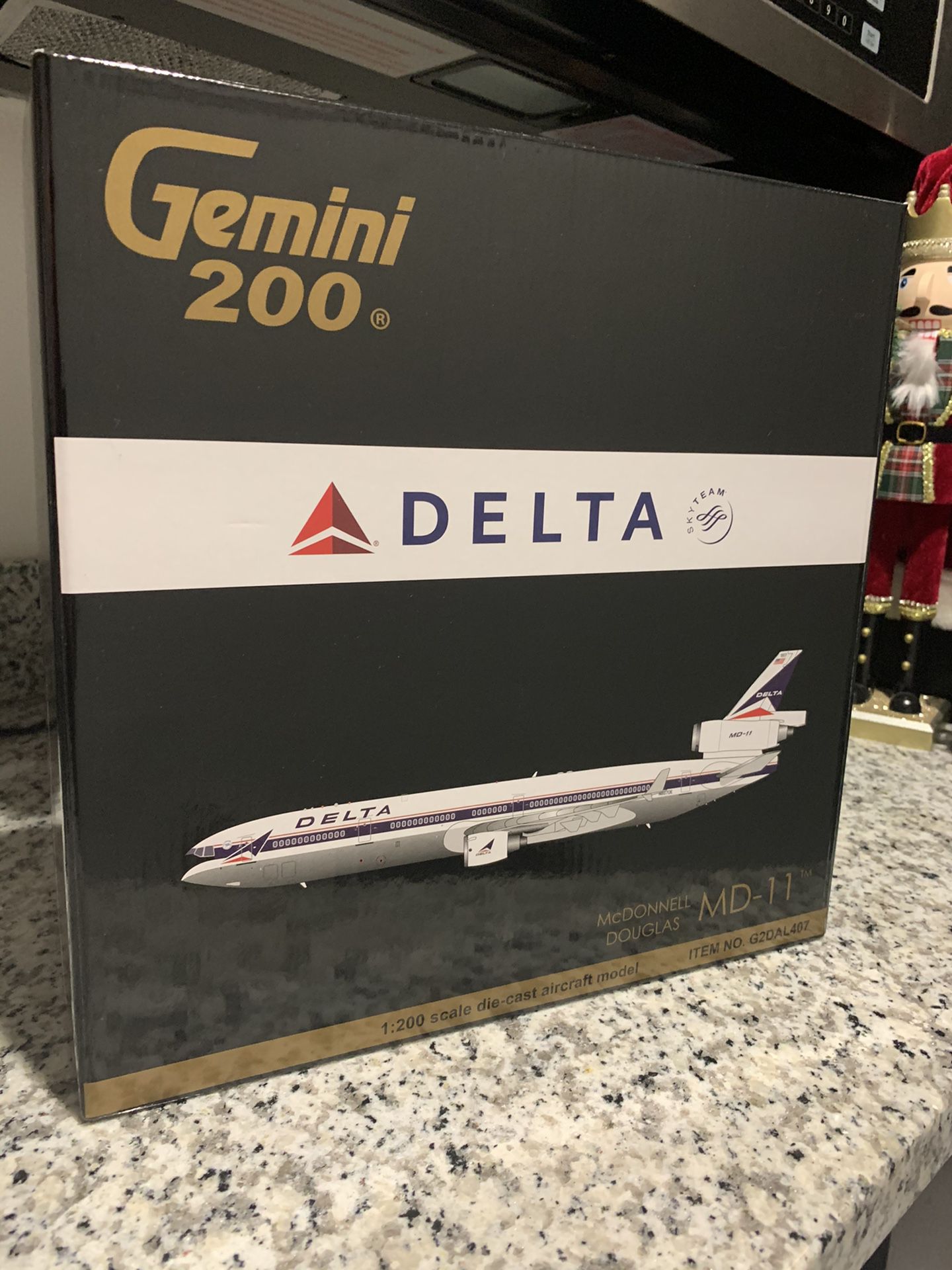 Gemini Jets 1:200 Delta MD-11 Widget Livery