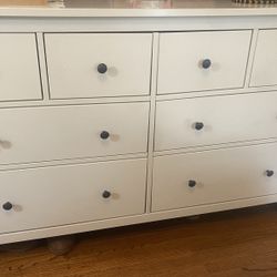 White 8-Drawer Dresser 