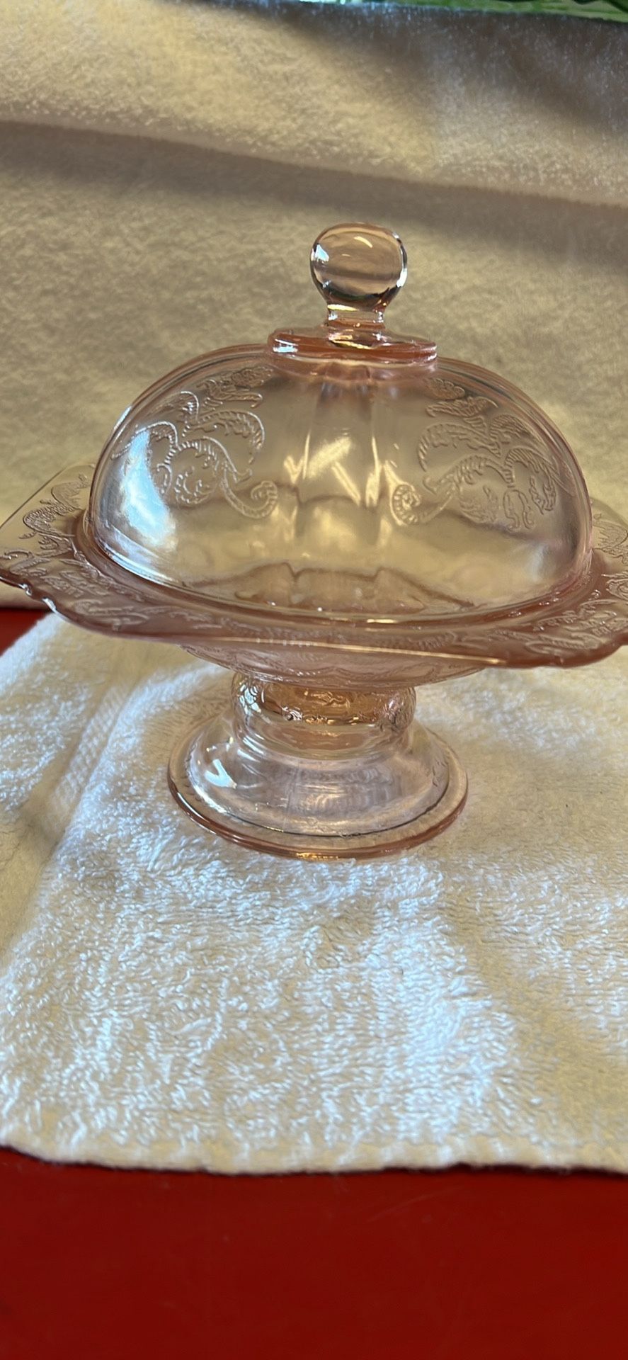 Pink Depression glass Dish With Lid 7x7