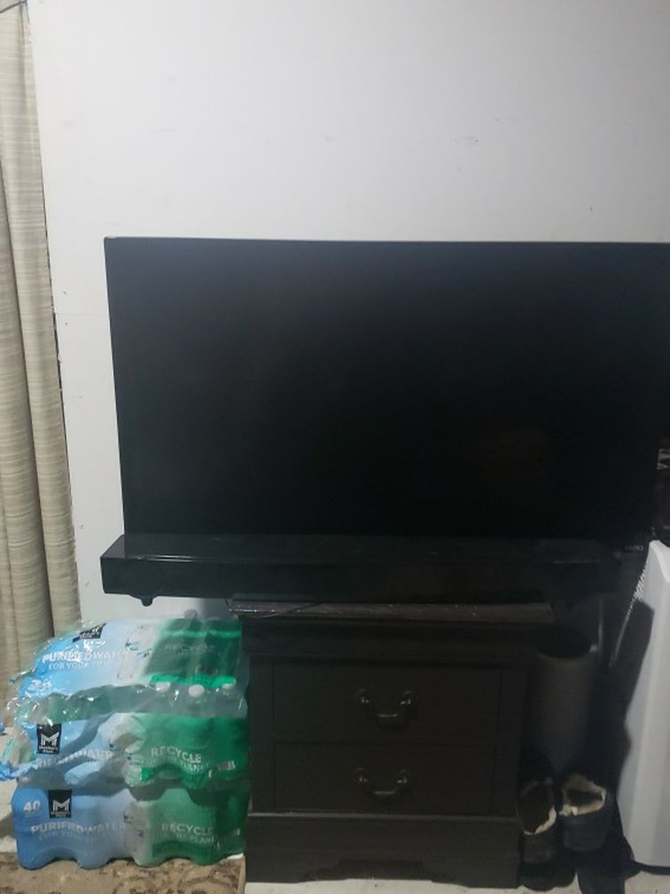 Tv And Speaker