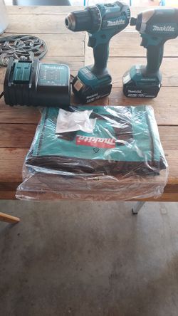 Makita
18V LXT Lithium-ion Brushless
Cordless 2-Piece Combo Kit
3.0Ah Driver-Drill/ Impact Driver