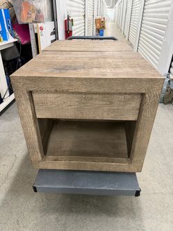 Pair of night stands