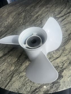 OEM Yamaha Propeller 12 5/8 x 21
