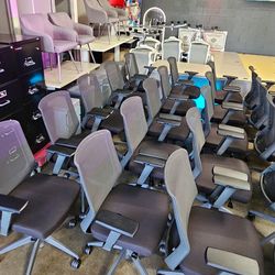 9to5 Office Chairs **Each**