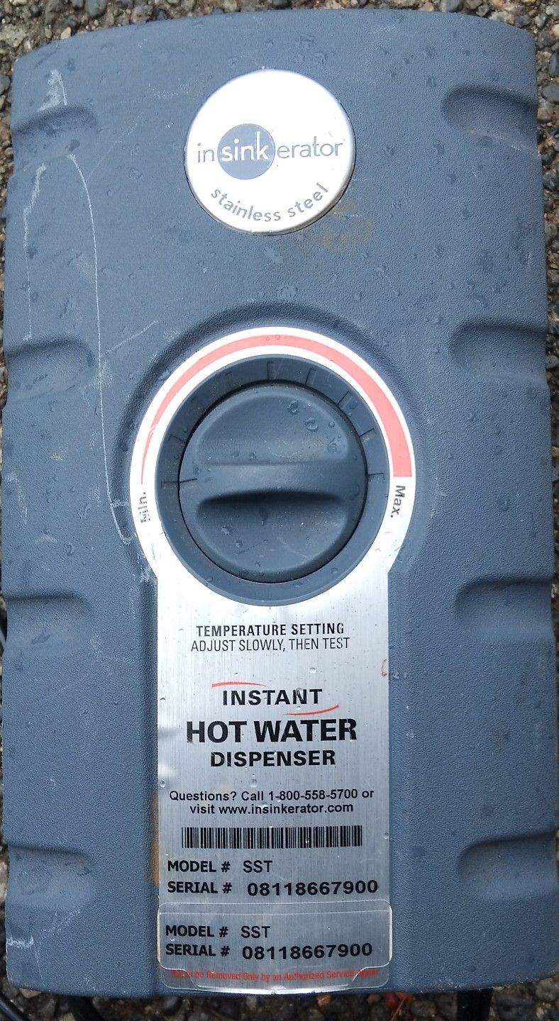 InSinkErator 2/3 gal. Silver Hot Water Dispenser Stainless Steel

