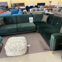 Convertable Green Velvet Sleeper Sectional With Storage Open Box 