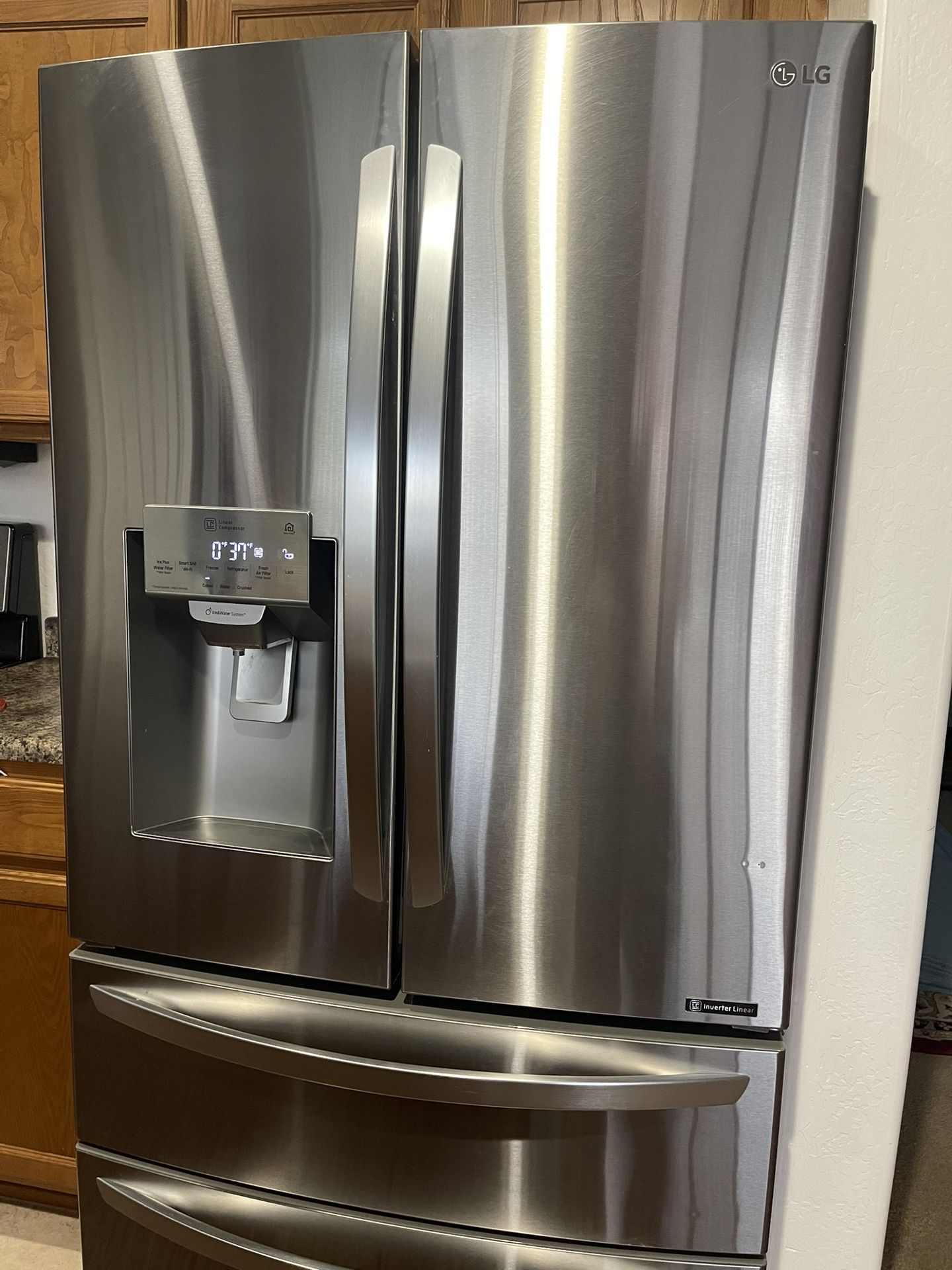 Refrigerator LG