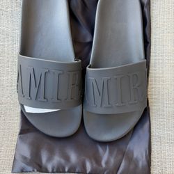 Amiri slides