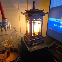 Stunning Asian Inspired Lamp!