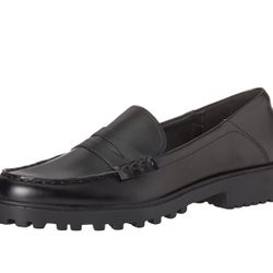 Size 8. Women's Constructed Loafer