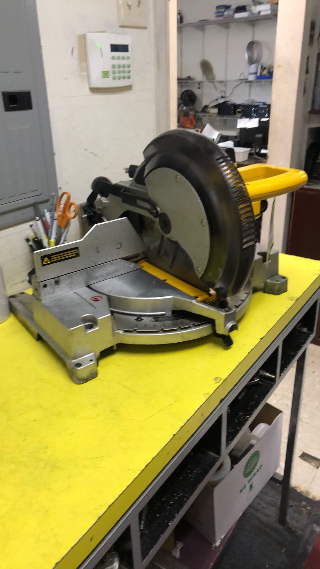 96091 Dewalt DW705 Corded 120v 15amp 12” Compound Miter Saw (No Dust Bag) 595738