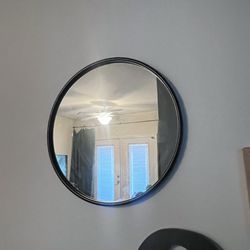 Round Mirror