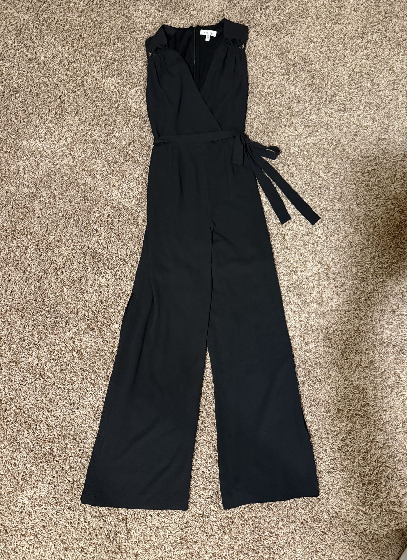 Classy Black Jumpsuit Romper Size Médium
