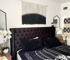 KING BEDROOM SET + VANITY