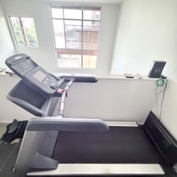 Precor TRM 445 Precision Series Treadmil