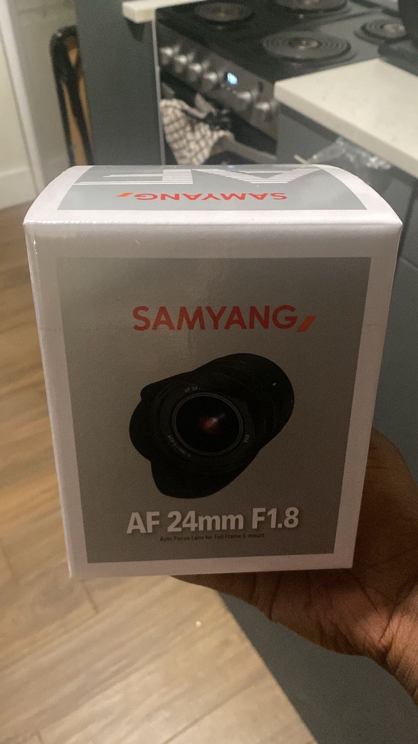 Brand New !! Samyang Af 24mm 1.8 ( Fullframe / e mount )