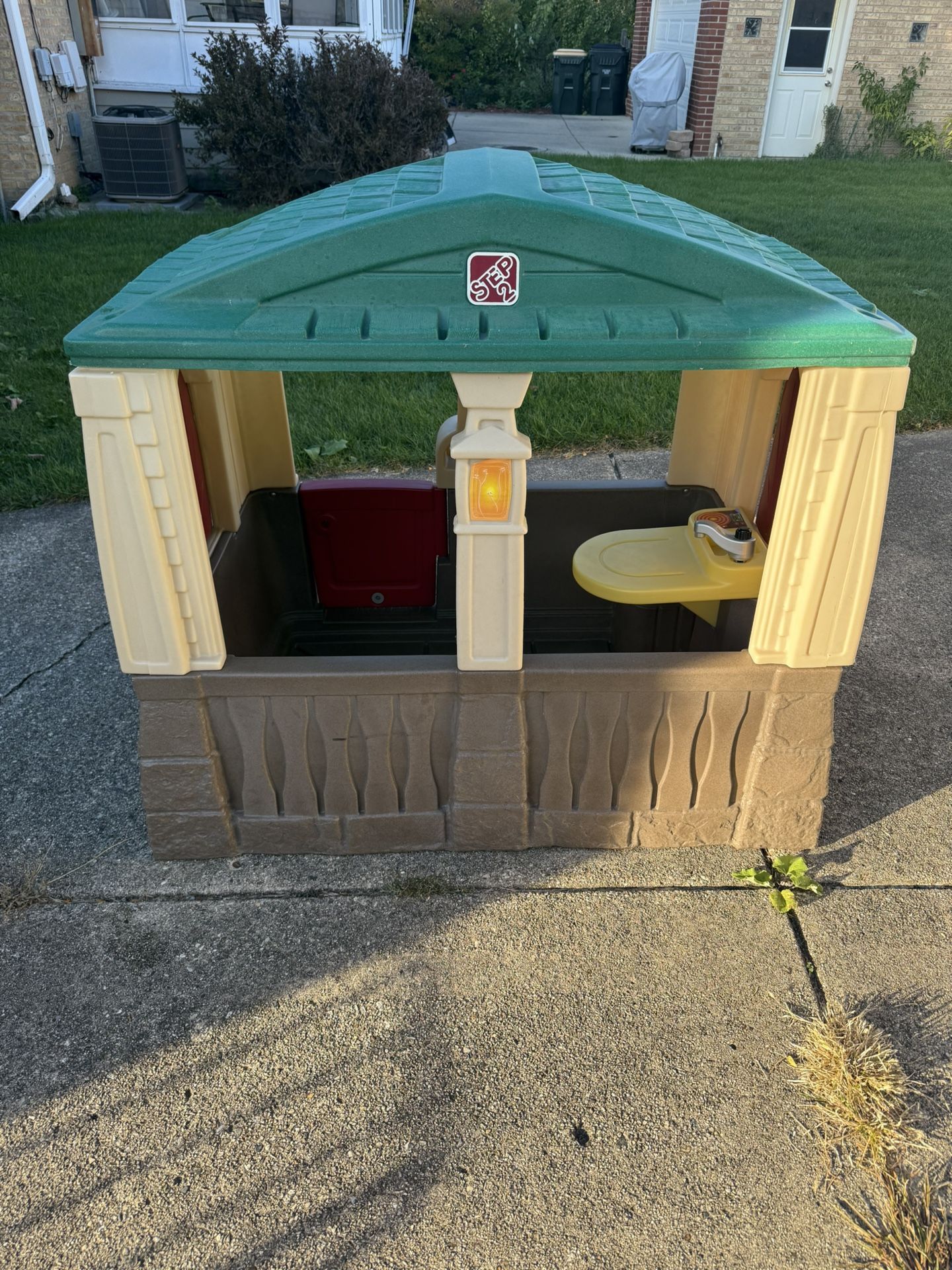 Fisher Price Step 2playhouse