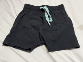2T Shorts NEW W/o Tag