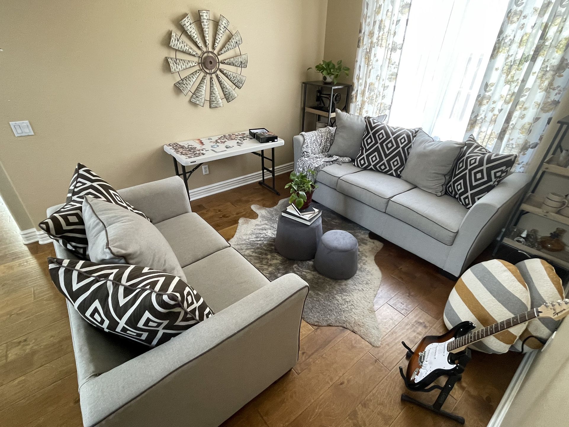 Jerome’s Furniture Sofa And Love Seat Combo for Sale in Murrieta, CA