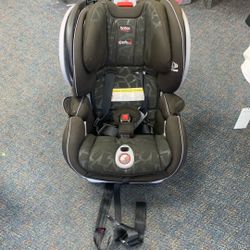 Britax Infant Car Seat. Never In An Accident. Good Condition