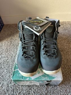 Lowa Thx Hiking Boots