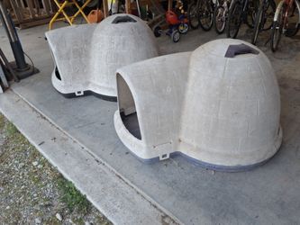 Dogloo - Dog House / Pet Shelter