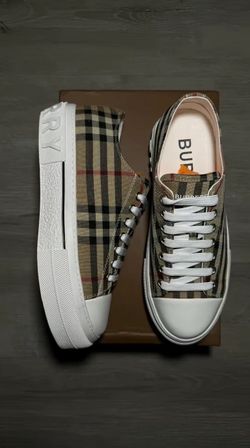 Burberry shoes