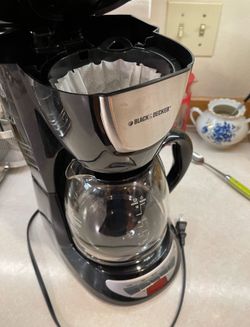 Black & Decker 12 Cup Programmable Coffee Maker, Duralife Carafe, Easy-View Water Window, Removable Filter Basket.