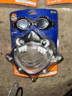SUN&SKY  kids' goggles & mask set for age 3+ $5 each