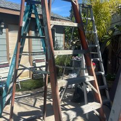 10 Foot Fiberglass Ladder 