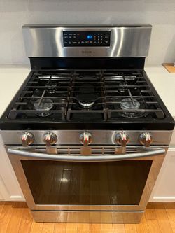 Samsung Gas Stove top/Oven