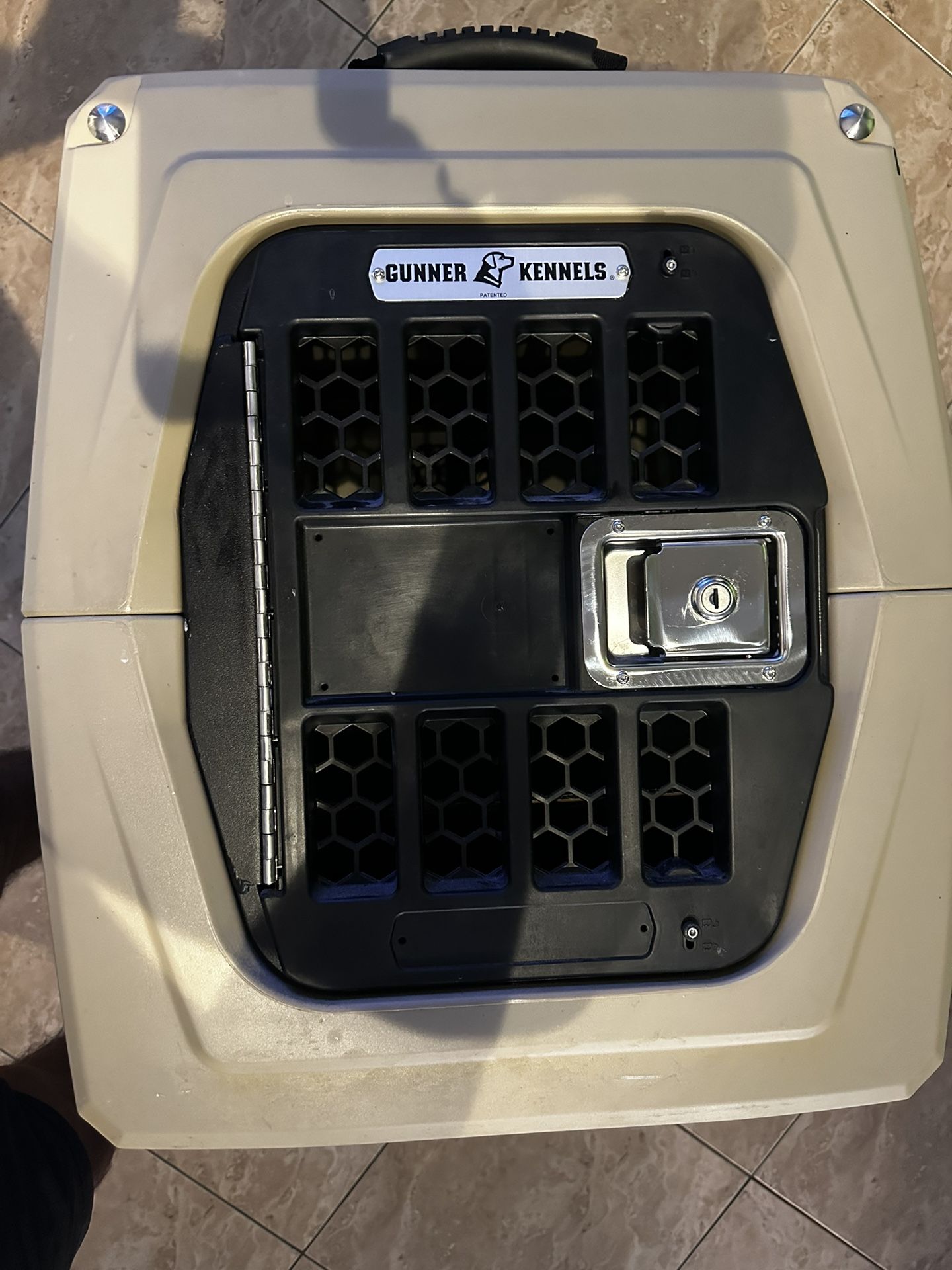 Gunner Medium Dog Kennel