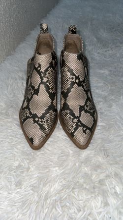 Snake pattern booties size 7
